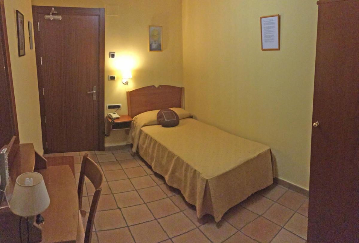 Hotel Guadalope Alcañiz Buitenkant foto